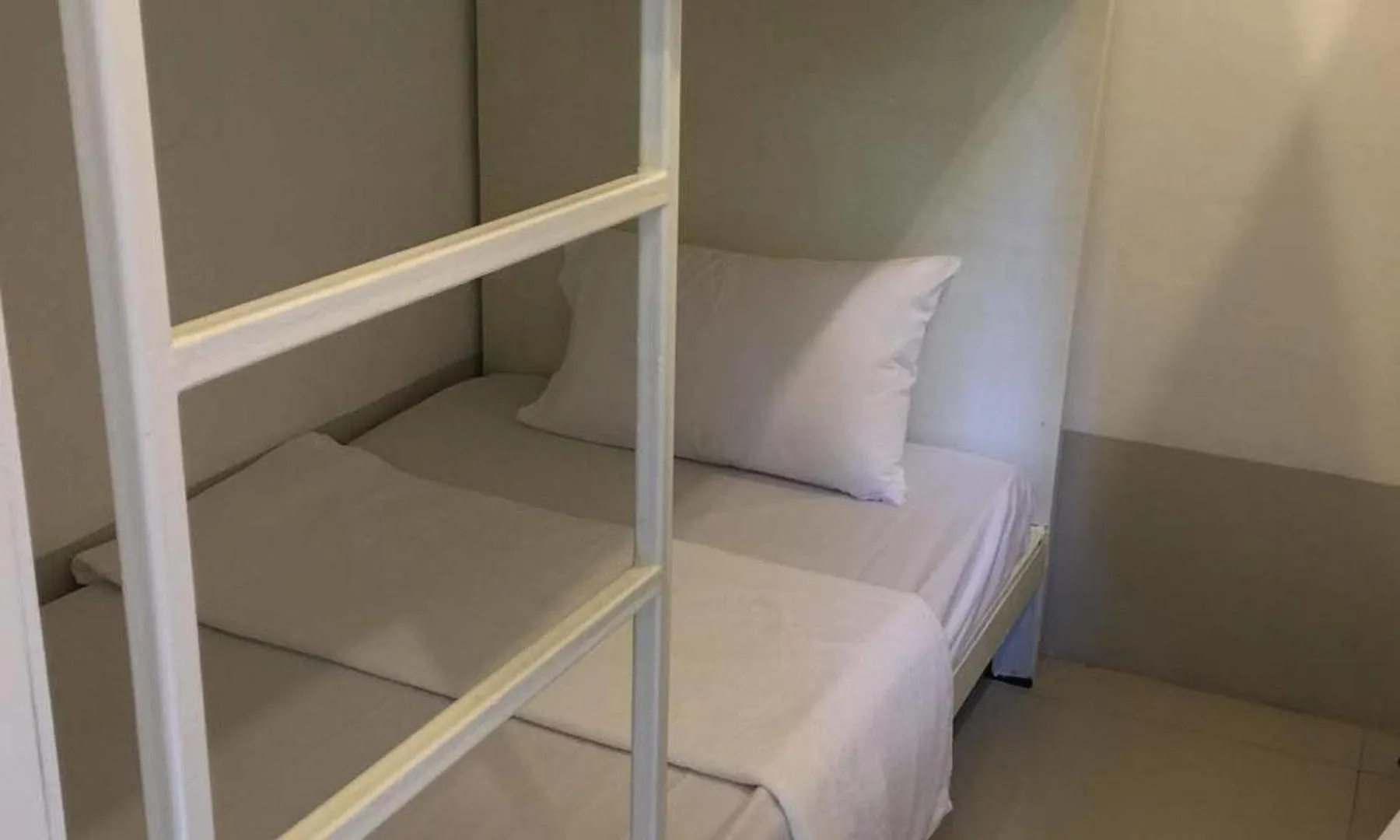 קו טאו The Best Hostel תאילנד